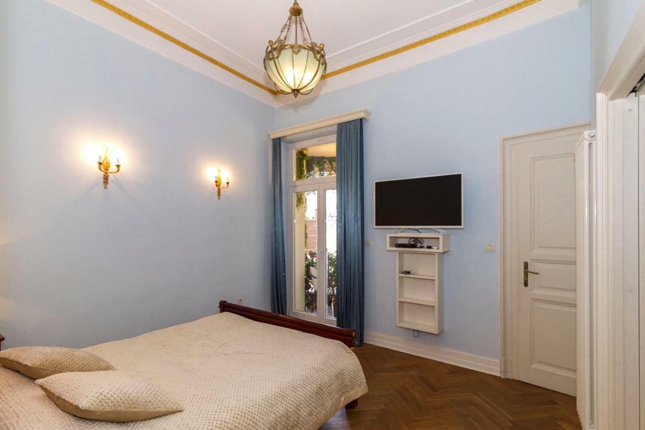 Filip'S Palace Luxurious Apartment Ljubljana Luaran gambar